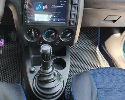 Синий Форд Фиеста, объемом двигателя 1.4 л и пробегом 182 тыс. км за 3800 $, фото 2 на Automoto.ua