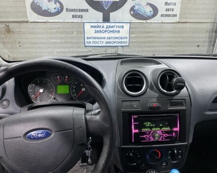 Синій Форд Фієста, об'ємом двигуна 1.4 л та пробігом 210 тис. км за 4200 $, фото 11 на Automoto.ua