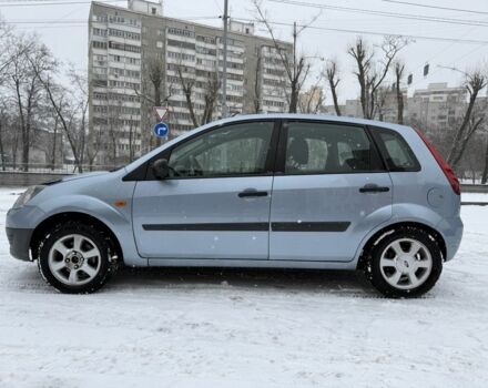 Синий Форд Фиеста, объемом двигателя 1.2 л и пробегом 279 тыс. км за 2750 $, фото 5 на Automoto.ua