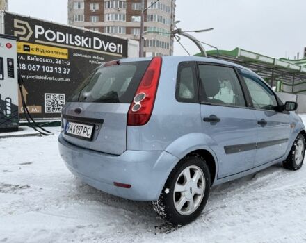 Синий Форд Фиеста, объемом двигателя 1.2 л и пробегом 279 тыс. км за 2750 $, фото 7 на Automoto.ua