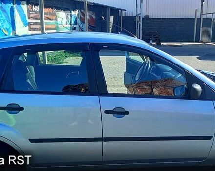 Синий Форд Фиеста, объемом двигателя 1.3 л и пробегом 217 тыс. км за 3600 $, фото 2 на Automoto.ua