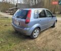 Синій Форд Фієста, об'ємом двигуна 1.4 л та пробігом 282 тис. км за 3200 $, фото 4 на Automoto.ua