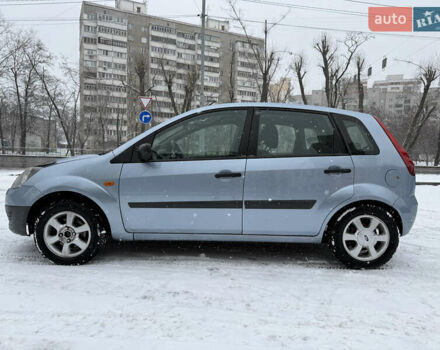 Синий Форд Фиеста, объемом двигателя 1.24 л и пробегом 279 тыс. км за 2750 $, фото 5 на Automoto.ua