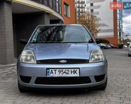 Синий Форд Фиеста, объемом двигателя 1.3 л и пробегом 175 тыс. км за 3650 $, фото 6 на Automoto.ua