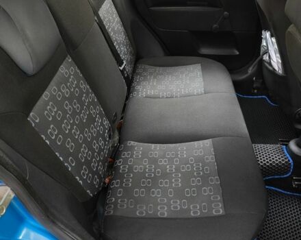 Синий Форд Фиеста, объемом двигателя 1.4 л и пробегом 182 тыс. км за 3800 $, фото 6 на Automoto.ua