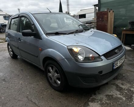 Синий Форд Фиеста, объемом двигателя 1.2 л и пробегом 250 тыс. км за 1702 $, фото 2 на Automoto.ua