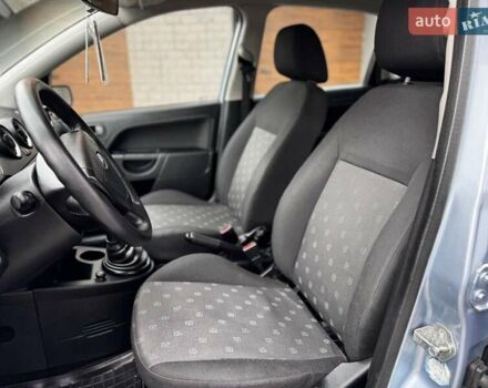 Синий Форд Фиеста, объемом двигателя 1.3 л и пробегом 175 тыс. км за 3650 $, фото 28 на Automoto.ua