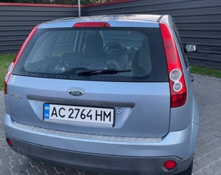 Синий Форд Фиеста, объемом двигателя 1.3 л и пробегом 150 тыс. км за 3200 $, фото 6 на Automoto.ua