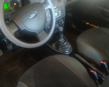 Форд Фиеста 2006 в Полтаве на Automoto.ua Синий Форд Фиеста, объемом двигателя 1.2 л и пробегом 129 тыс. км за 4500 $, фото 5 на Automoto.ua
