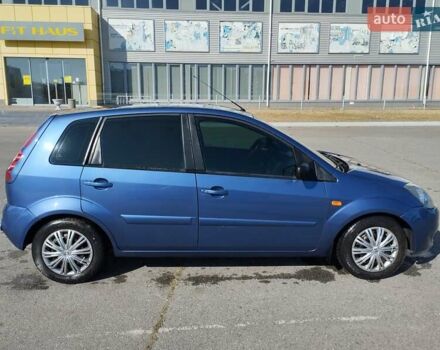 Синий Форд Фиеста, объемом двигателя 1.24 л и пробегом 156 тыс. км за 3800 $, фото 5 на Automoto.ua