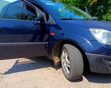 Синий Форд Фиеста, объемом двигателя 1.4 л и пробегом 194 тыс. км за 3500 $, фото 3 на Automoto.ua