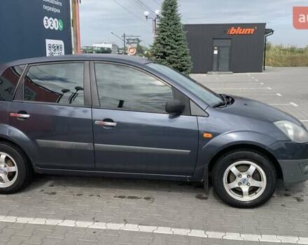 Синий Форд Фиеста, объемом двигателя 1.24 л и пробегом 230 тыс. км за 3200 $, фото 4 на Automoto.ua