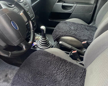 Синий Форд Фиеста, объемом двигателя 1.4 л и пробегом 156 тыс. км за 4000 $, фото 3 на Automoto.ua