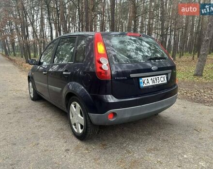 Синий Форд Фиеста, объемом двигателя 1.39 л и пробегом 252 тыс. км за 2900 $, фото 3 на Automoto.ua
