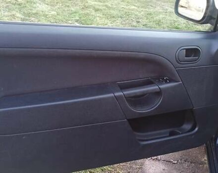 Форд Фиеста 2006 в Ровно на Automoto.ua Синий Форд Фиеста, объемом двигателя 1.3 л и пробегом 148 тыс. км за 4500 $, фото 2 на Automoto.ua