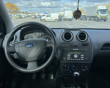 Синий Форд Фиеста, объемом двигателя 1.3 л и пробегом 170 тыс. км за 4300 $, фото 11 на Automoto.ua