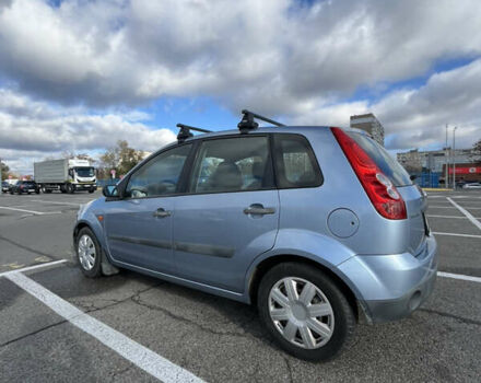 Синий Форд Фиеста, объемом двигателя 1.3 л и пробегом 170 тыс. км за 4300 $, фото 8 на Automoto.ua