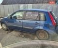 Синій Форд Фієста, об'ємом двигуна 1.39 л та пробігом 375 тис. км за 2700 $, фото 2 на Automoto.ua