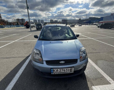 Синий Форд Фиеста, объемом двигателя 1.3 л и пробегом 170 тыс. км за 4300 $, фото 1 на Automoto.ua