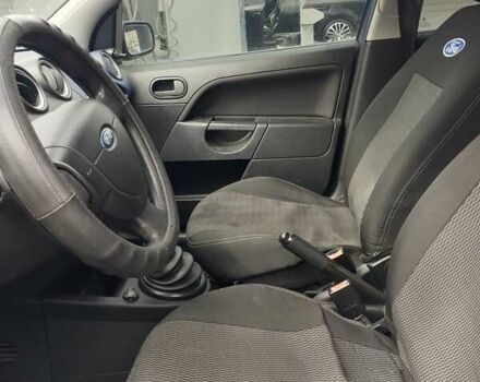 Синий Форд Фиеста, объемом двигателя 1.24 л и пробегом 156 тыс. км за 3800 $, фото 9 на Automoto.ua