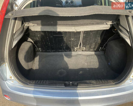 Синий Форд Фиеста, объемом двигателя 1.4 л и пробегом 156 тыс. км за 4000 $, фото 7 на Automoto.ua