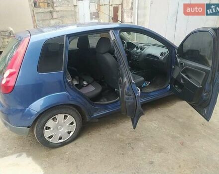 Синій Форд Фієста, об'ємом двигуна 1.39 л та пробігом 309 тис. км за 3500 $, фото 4 на Automoto.ua