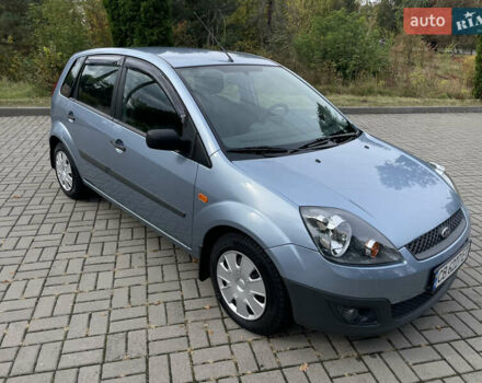 Синий Форд Фиеста, объемом двигателя 1.3 л и пробегом 39 тыс. км за 5800 $, фото 1 на Automoto.ua