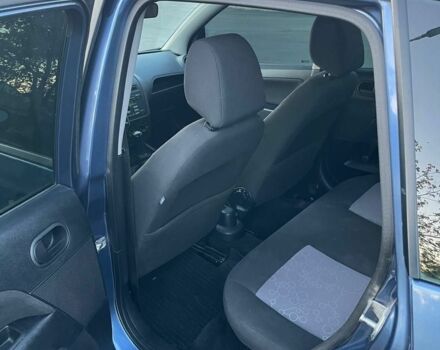 Синій Форд Фієста, об'ємом двигуна 1.2 л та пробігом 186 тис. км за 4100 $, фото 2 на Automoto.ua