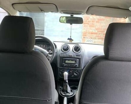 Синий Форд Фиеста, объемом двигателя 1.24 л и пробегом 230 тыс. км за 3200 $, фото 12 на Automoto.ua