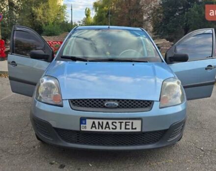 Синий Форд Фиеста, объемом двигателя 1.4 л и пробегом 256 тыс. км за 3800 $, фото 6 на Automoto.ua