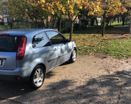 Синий Форд Фиеста, объемом двигателя 1.3 л и пробегом 240 тыс. км за 3500 $, фото 4 на Automoto.ua