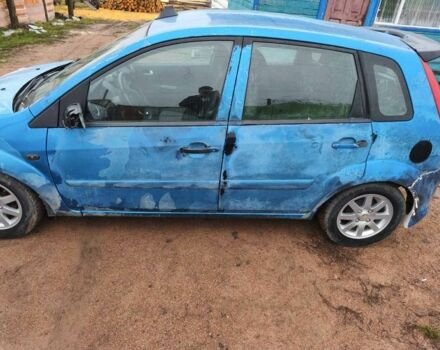 Синий Форд Фиеста, объемом двигателя 1.4 л и пробегом 3 тыс. км за 2100 $, фото 2 на Automoto.ua