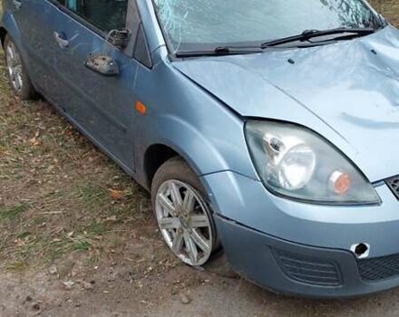 Синій Форд Фієста, об'ємом двигуна 1.3 л та пробігом 191 тис. км за 2000 $, фото 6 на Automoto.ua