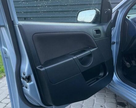 Синий Форд Фиеста, объемом двигателя 1.3 л и пробегом 150 тыс. км за 3200 $, фото 12 на Automoto.ua