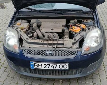Синій Форд Фієста, об'ємом двигуна 1.4 л та пробігом 145 тис. км за 3200 $, фото 6 на Automoto.ua