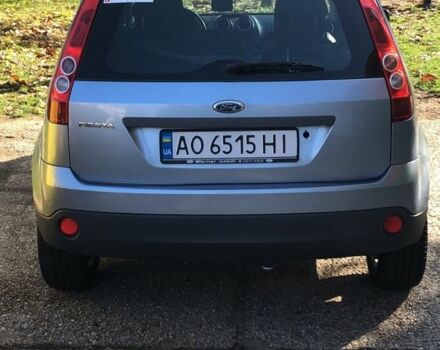 Синий Форд Фиеста, объемом двигателя 1.3 л и пробегом 240 тыс. км за 3500 $, фото 2 на Automoto.ua