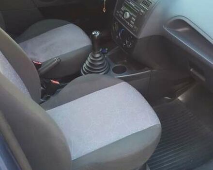 Синій Форд Фієста, об'ємом двигуна 1.24 л та пробігом 186 тис. км за 4500 $, фото 7 на Automoto.ua