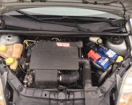 Синий Форд Фиеста, объемом двигателя 1.3 л и пробегом 240 тыс. км за 3500 $, фото 6 на Automoto.ua