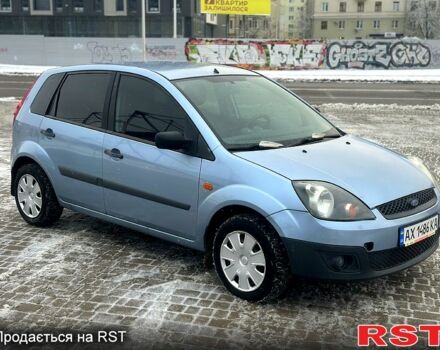 Синий Форд Фиеста, объемом двигателя 1.2 л и пробегом 200 тыс. км за 3300 $, фото 1 на Automoto.ua
