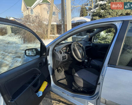Синій Форд Фієста, об'ємом двигуна 1.39 л та пробігом 190 тис. км за 3600 $, фото 10 на Automoto.ua