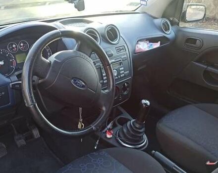 Форд Фиеста 2006 в Ровно на Automoto.ua Синий Форд Фиеста, объемом двигателя 1.3 л и пробегом 148 тыс. км за 4500 $, фото 6 на Automoto.ua