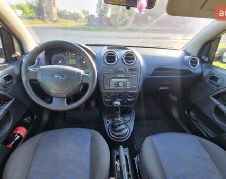 Синий Форд Фиеста, объемом двигателя 1.24 л и пробегом 233 тыс. км за 3250 $, фото 5 на Automoto.ua