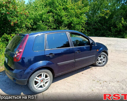 Синий Форд Фиеста, объемом двигателя 1.4 л и пробегом 194 тыс. км за 3500 $, фото 1 на Automoto.ua