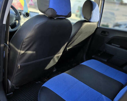 Синий Форд Фиеста, объемом двигателя 1.4 л и пробегом 224 тыс. км за 4500 $, фото 8 на Automoto.ua