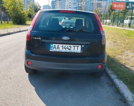 Синій Форд Фієста, об'ємом двигуна 1.24 л та пробігом 221 тис. км за 3900 $, фото 6 на Automoto.ua