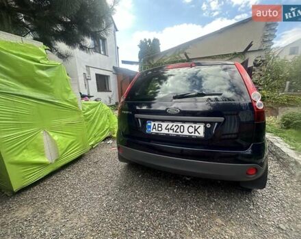Синий Форд Фиеста, объемом двигателя 1.24 л и пробегом 214 тыс. км за 3500 $, фото 1 на Automoto.ua