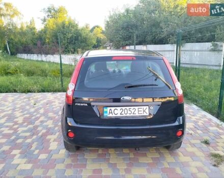 Синий Форд Фиеста, объемом двигателя 1.3 л и пробегом 195 тыс. км за 4000 $, фото 7 на Automoto.ua