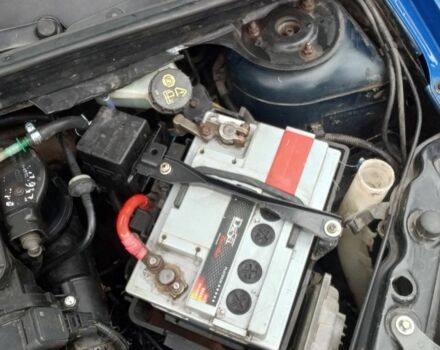 Синий Форд Фиеста, объемом двигателя 1.4 л и пробегом 247 тыс. км за 3950 $, фото 6 на Automoto.ua