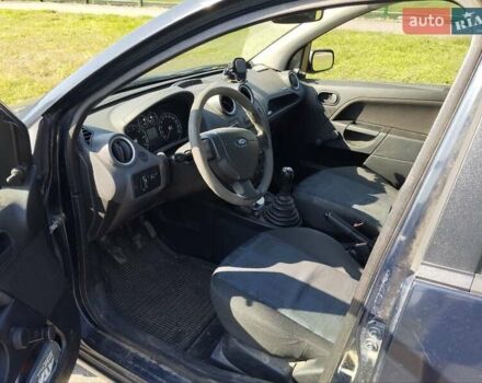Синій Форд Фієста, об'ємом двигуна 1.24 л та пробігом 221 тис. км за 3900 $, фото 2 на Automoto.ua