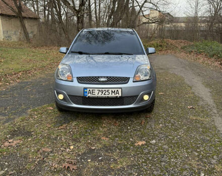 Синий Форд Фиеста, объемом двигателя 1.4 л и пробегом 155 тыс. км за 4800 $, фото 2 на Automoto.ua